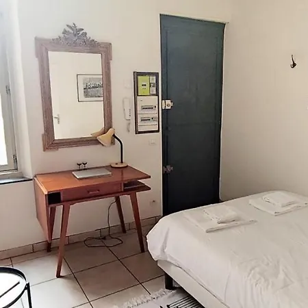 Apartment Bordeaux Historical Center شقة بوردو